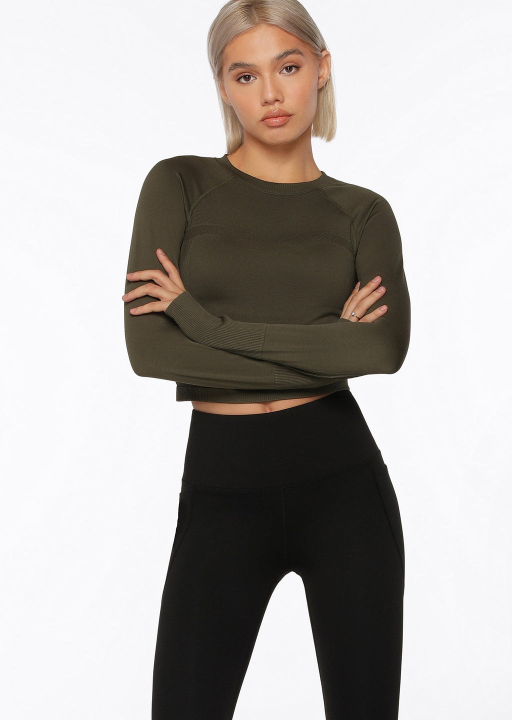 Dynamic Seamless Cropped Long Sleeve Top