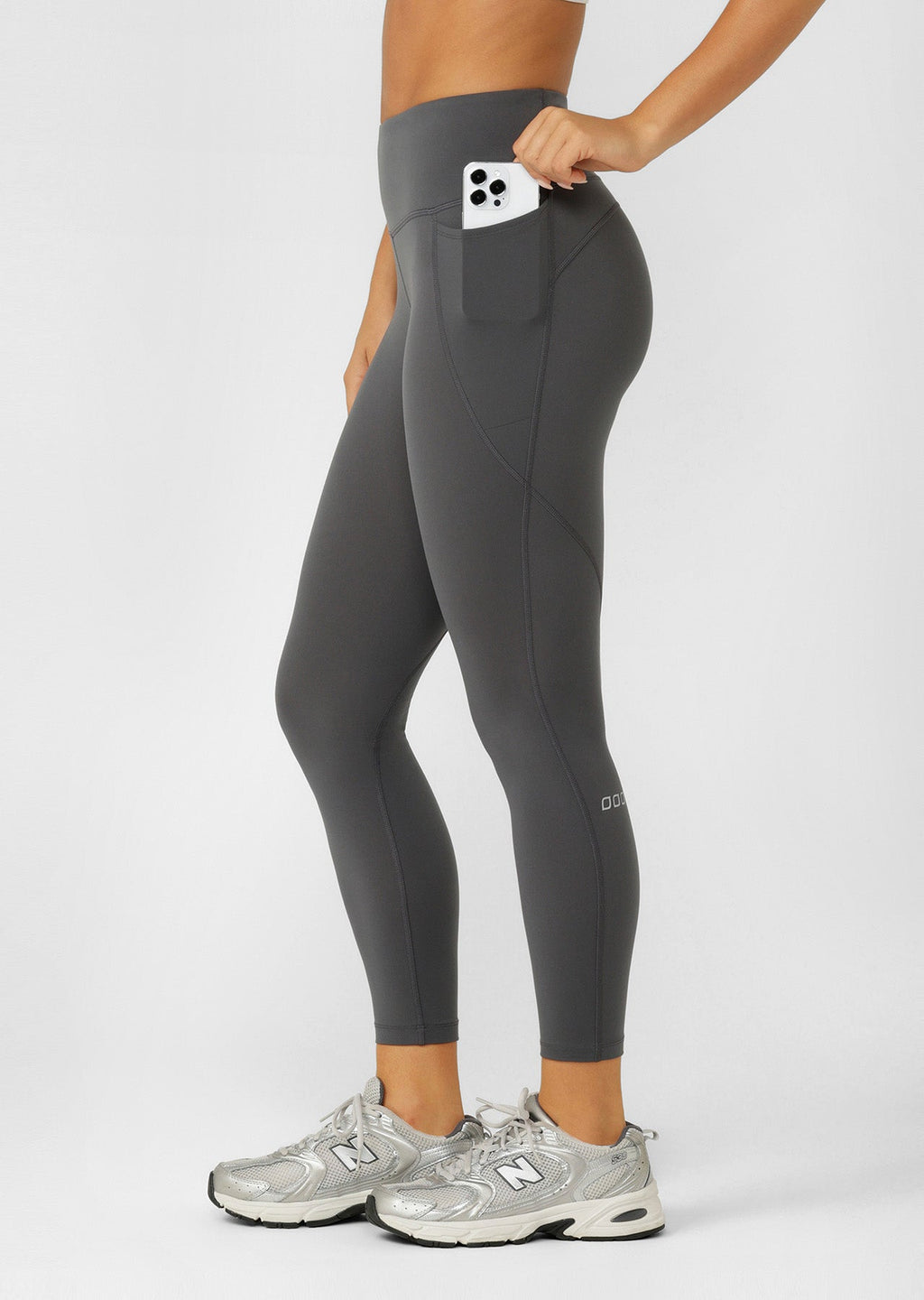 Amy No Chafe Phone Pocket Ankle Biter Leggings