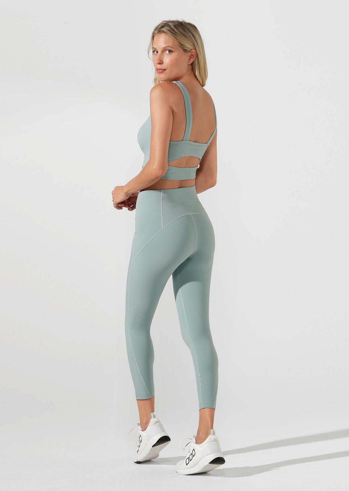 No Dig Sculpting Ankle Biter Tight